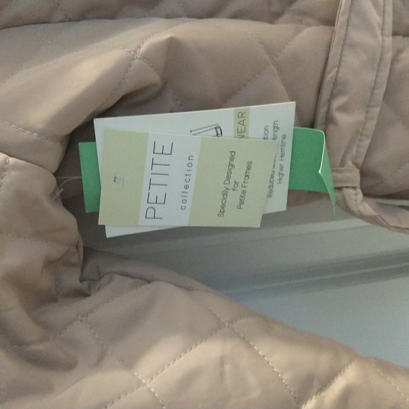 Jacket - Picture 8 of 10